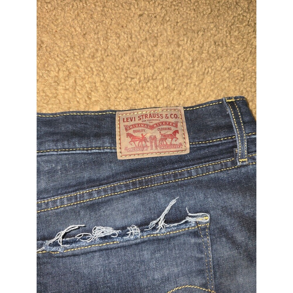 Shorts - Picture 2 of 6